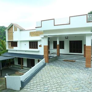 Periyar Hills Homestay, Thekkady Exterior photo