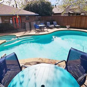 Prime Location Getaway With Pool And Theatre Room 3Bedroom 2Bath Lewisville Exterior photo