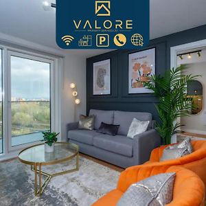 2 Bedroom Apartment At Valore Property Services Short Lets & Serviced Accommodation Manchester With Secure Parking Exterior photo