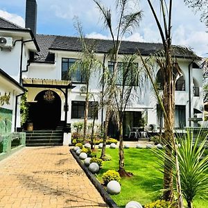 C'Est La Vie Boutique Hotel Witbank Exterior photo