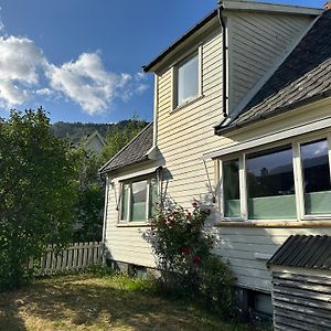 Huset Pa Plassen Sogndal Exterior photo