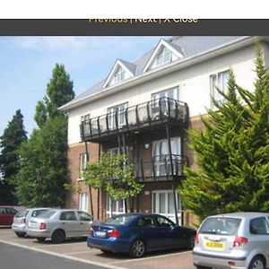 Inviting 1Bd Flat - 21 Mins From Dublin Airport! Hotel Exterior photo