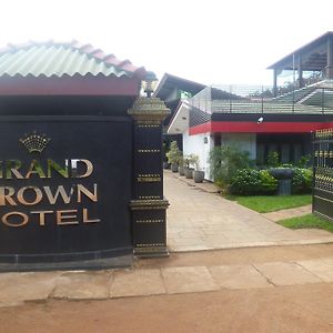 Grand Crown Hotel Anuradhapura Exterior photo