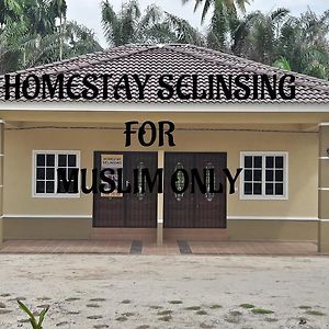 Homestay Selinsing Simpang Ampat Semanggol Exterior photo