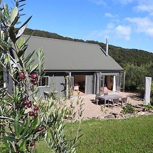 Booklovers Cottage Te Whau Bay Exterior photo