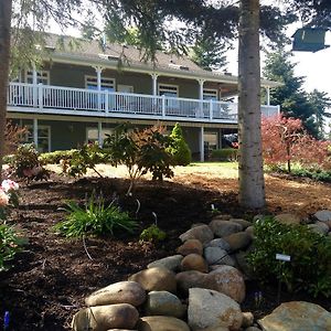 Little Bear Garden View Suites-Hummingbird Royston Exterior photo