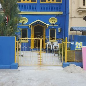 28 Bahari Hotel George Town Exterior photo