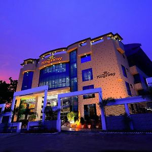 Sps Kingsway Hotel Thiruvananthapuram Exterior photo