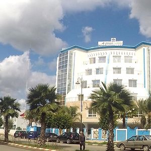 Hotel Aymen Sidi Slimane Exterior photo