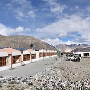 Pangong Holiday Cottages Spangmik Exterior photo