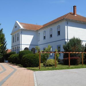 Fabianics Kastely Misefa Bed & Breakfast Exterior photo