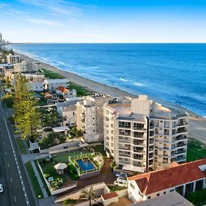 Foreshore Beachfront Apartments Gold Coast Exterior photo