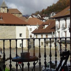 Gaztanbide Apartamento Rural Apartment Ochagavia Exterior photo