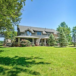 Conneaut Lake Home With Yard, Half Mi To Beachandpark Exterior photo